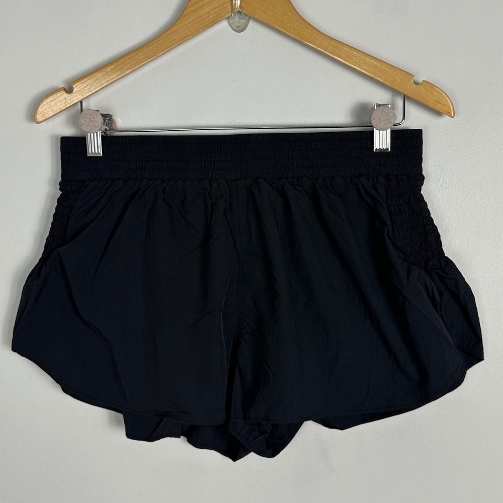 Free People Movement Black Athletic Shorts Womens Size Medium Ruched Nylon Boho